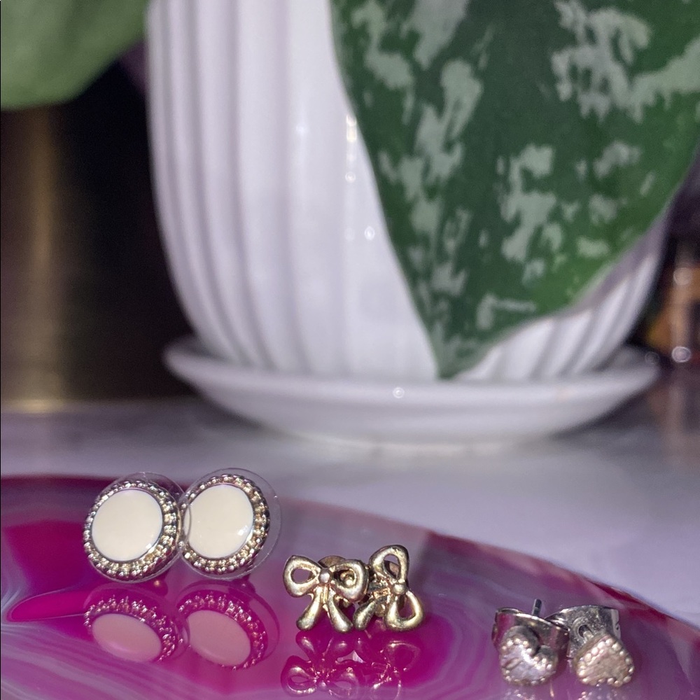 Express earrings (3) - Picture 2 of 3